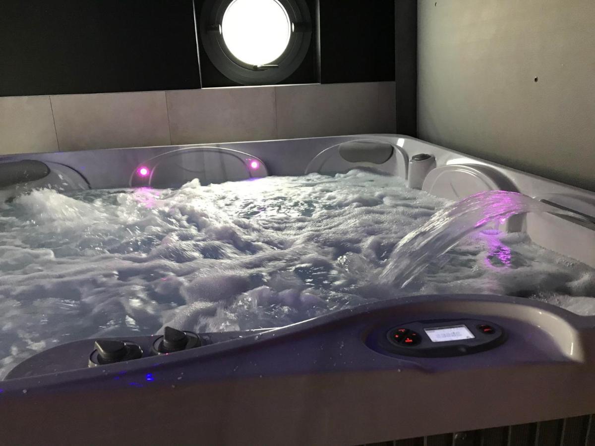 Gite Spa Sauna Piscine Aubin-Saint-Vaast المظهر الخارجي الصورة